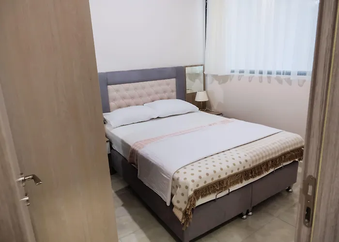 Merkuer Hotel *